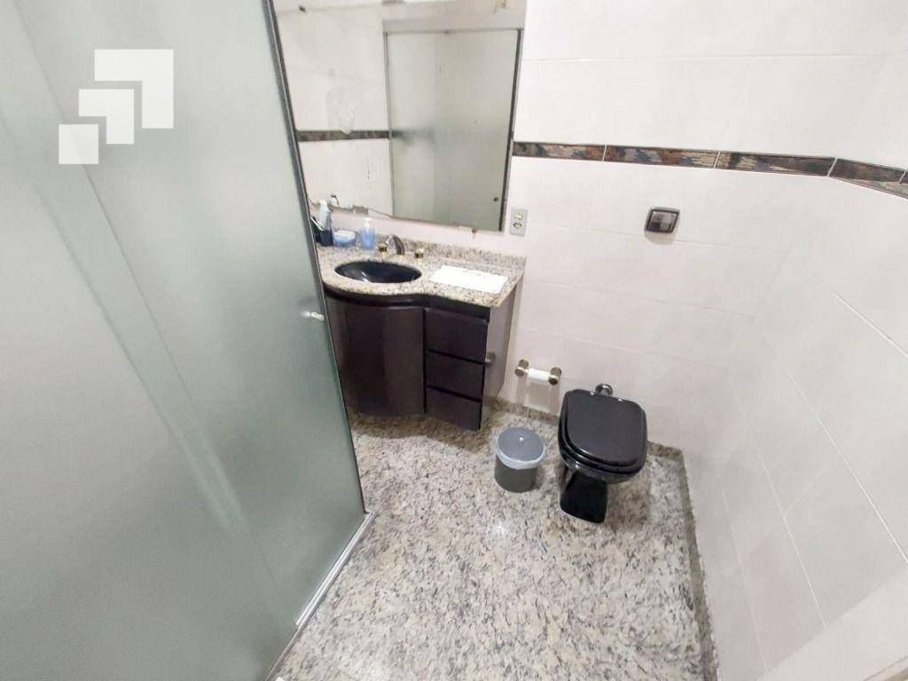 Casa à venda com 4 quartos, 360m² - Foto 25