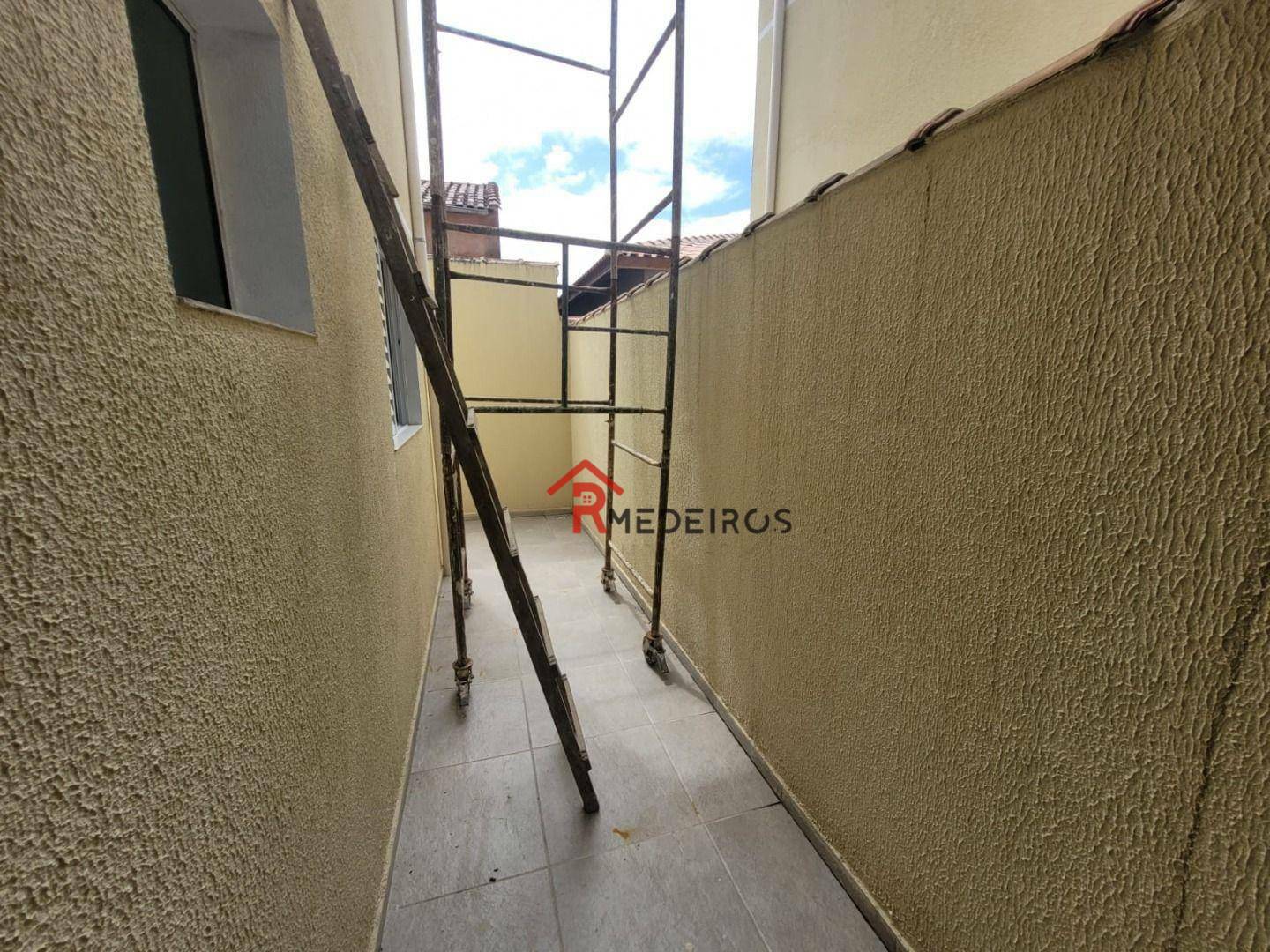 Casa à venda com 2 quartos, 53m² - Foto 12