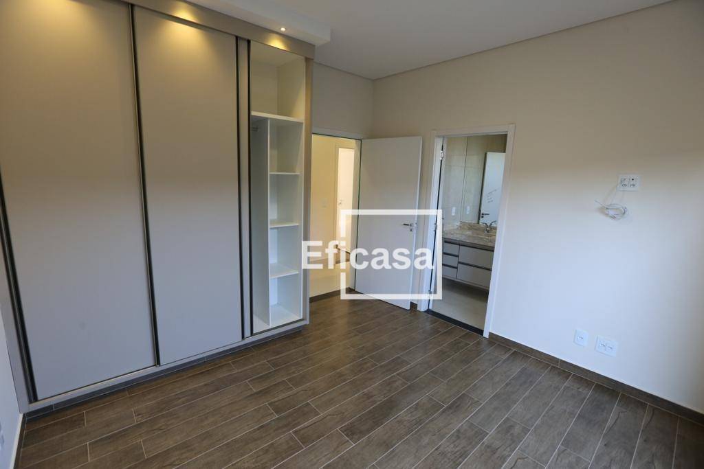 Casa de Condomínio à venda com 4 quartos, 378m² - Foto 13