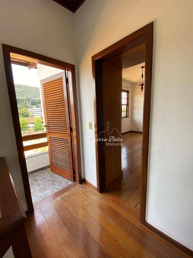 Casa de Condomínio à venda com 5 quartos, 211m² - Foto 21