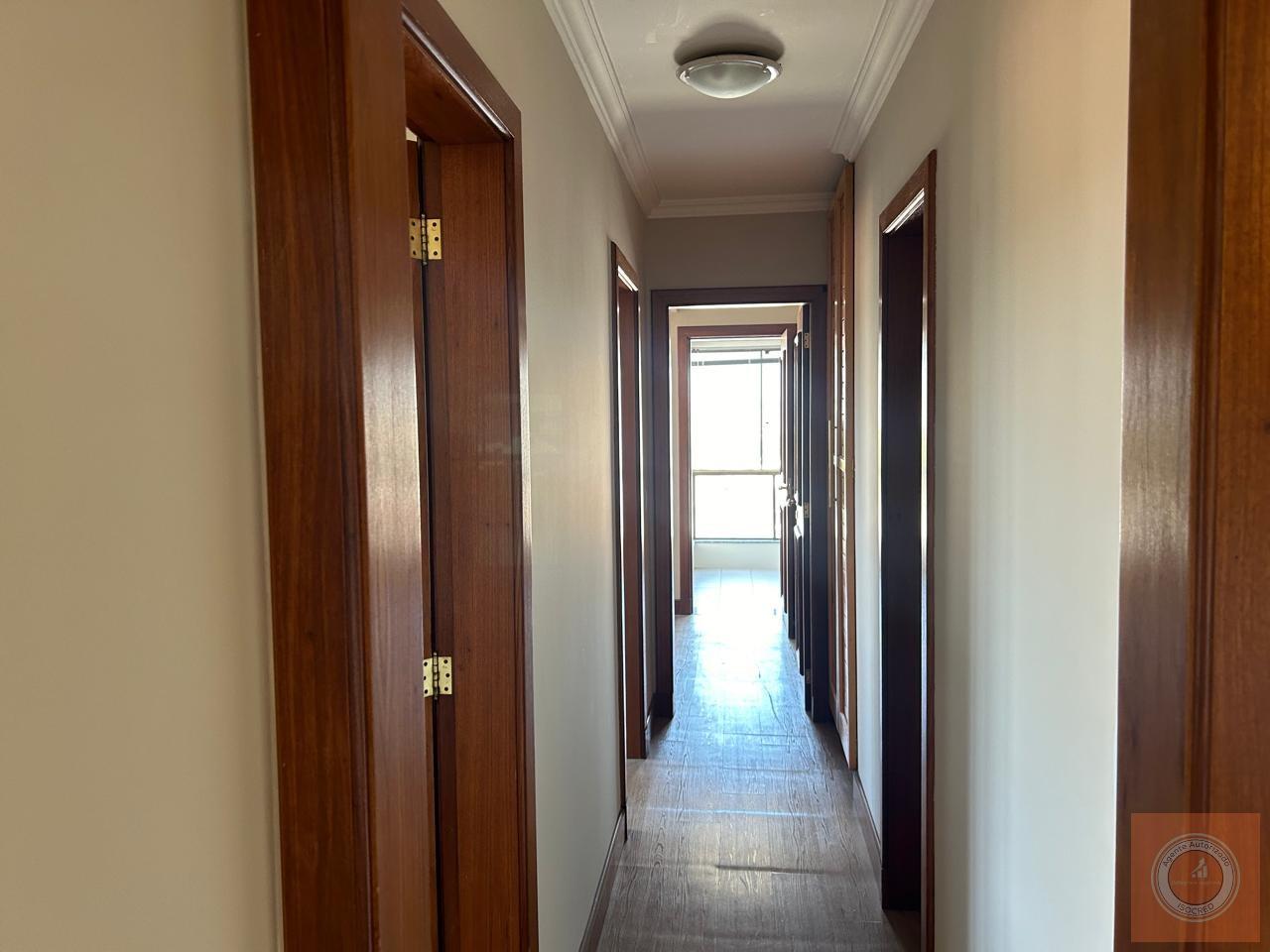 Apartamento à venda com 3 quartos, 94m² - Foto 8