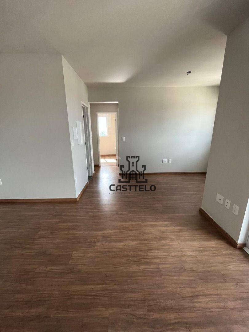 Apartamento à venda com 2 quartos, 65m² - Foto 3