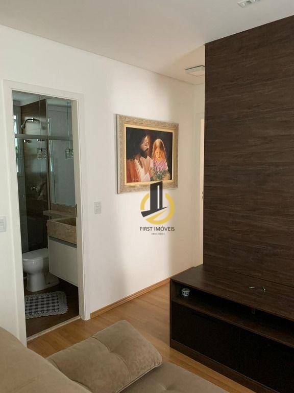 Apartamento à venda com 2 quartos, 79m² - Foto 4