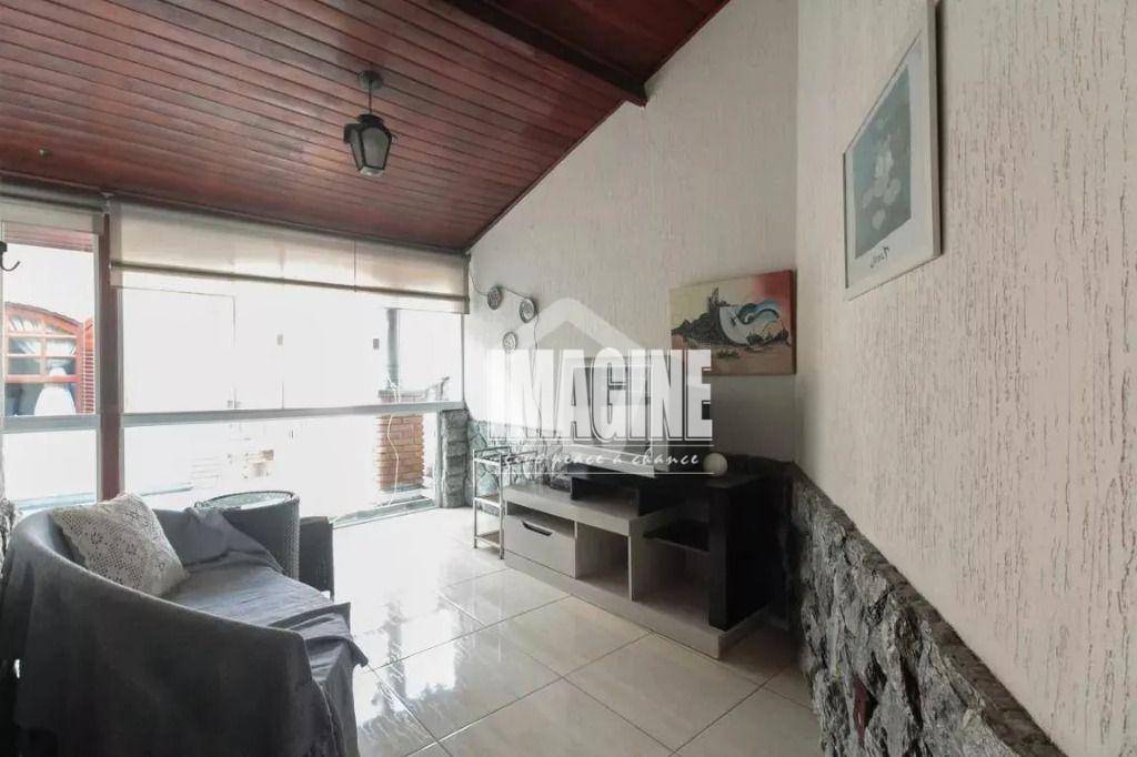 Sobrado à venda com 4 quartos, 300m² - Foto 3