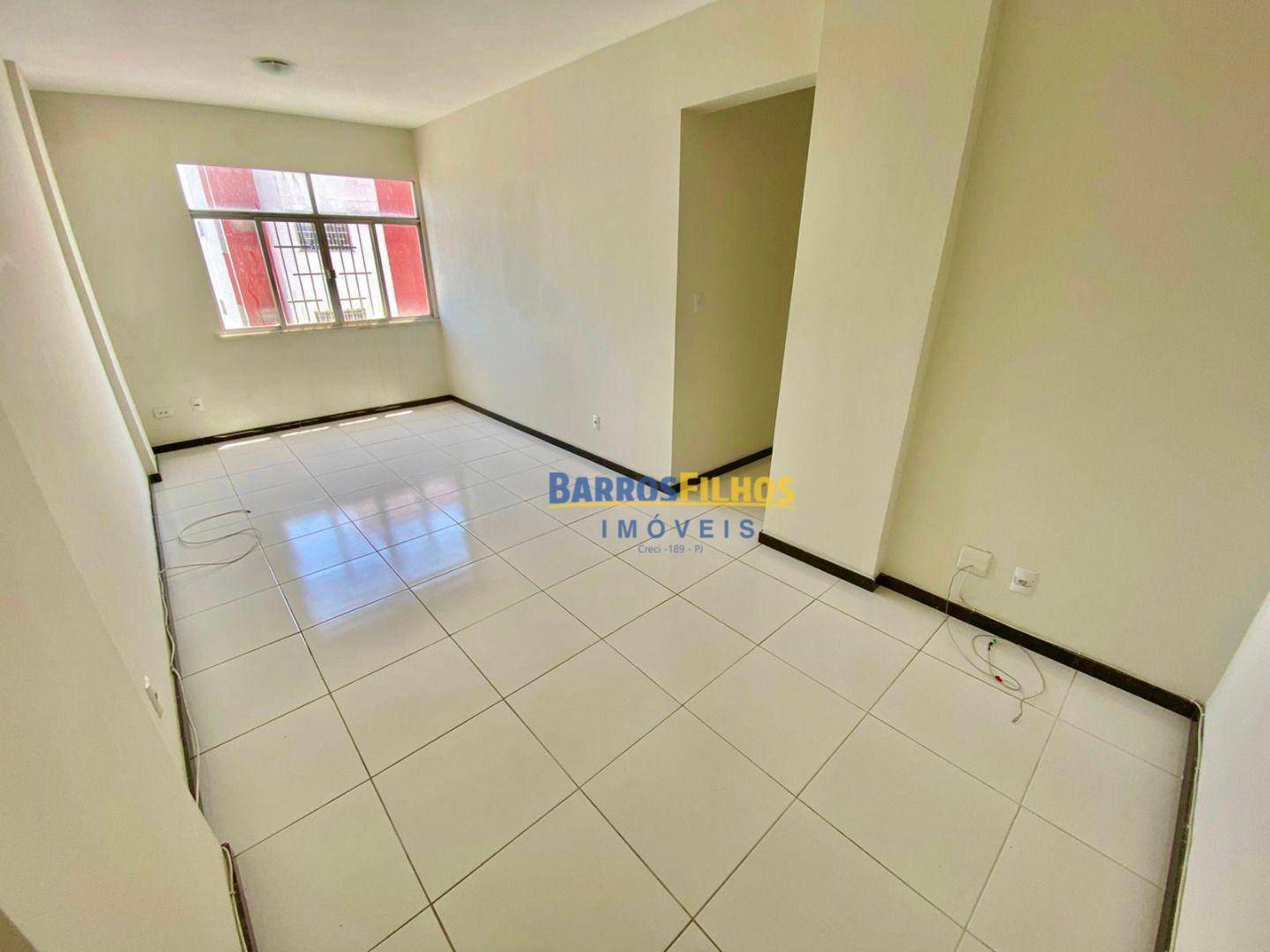 Apartamento para alugar com 3 quartos, 80m² - Foto 3