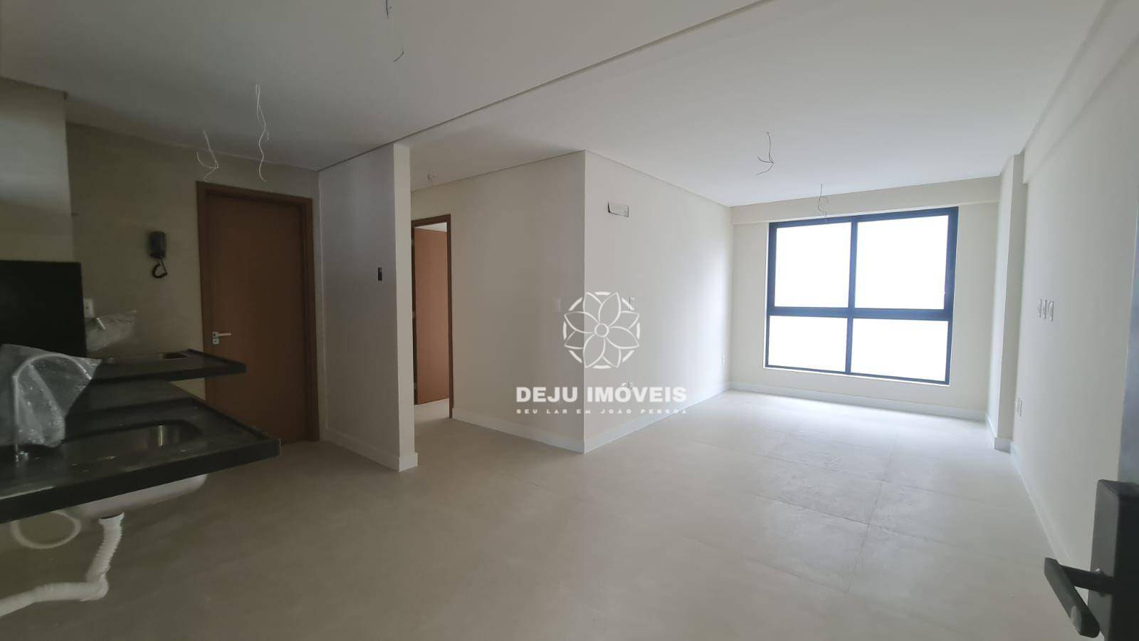 Apartamento à venda com 3 quartos, 77m² - Foto 2