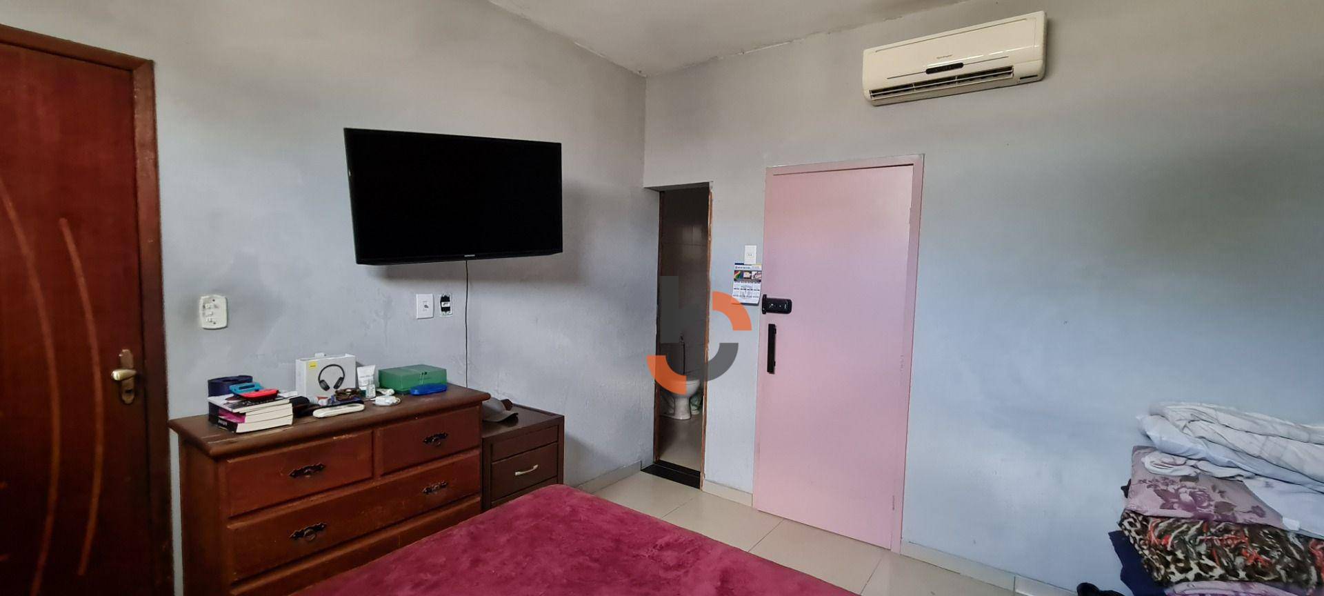 Casa à venda com 3 quartos, 241m² - Foto 14