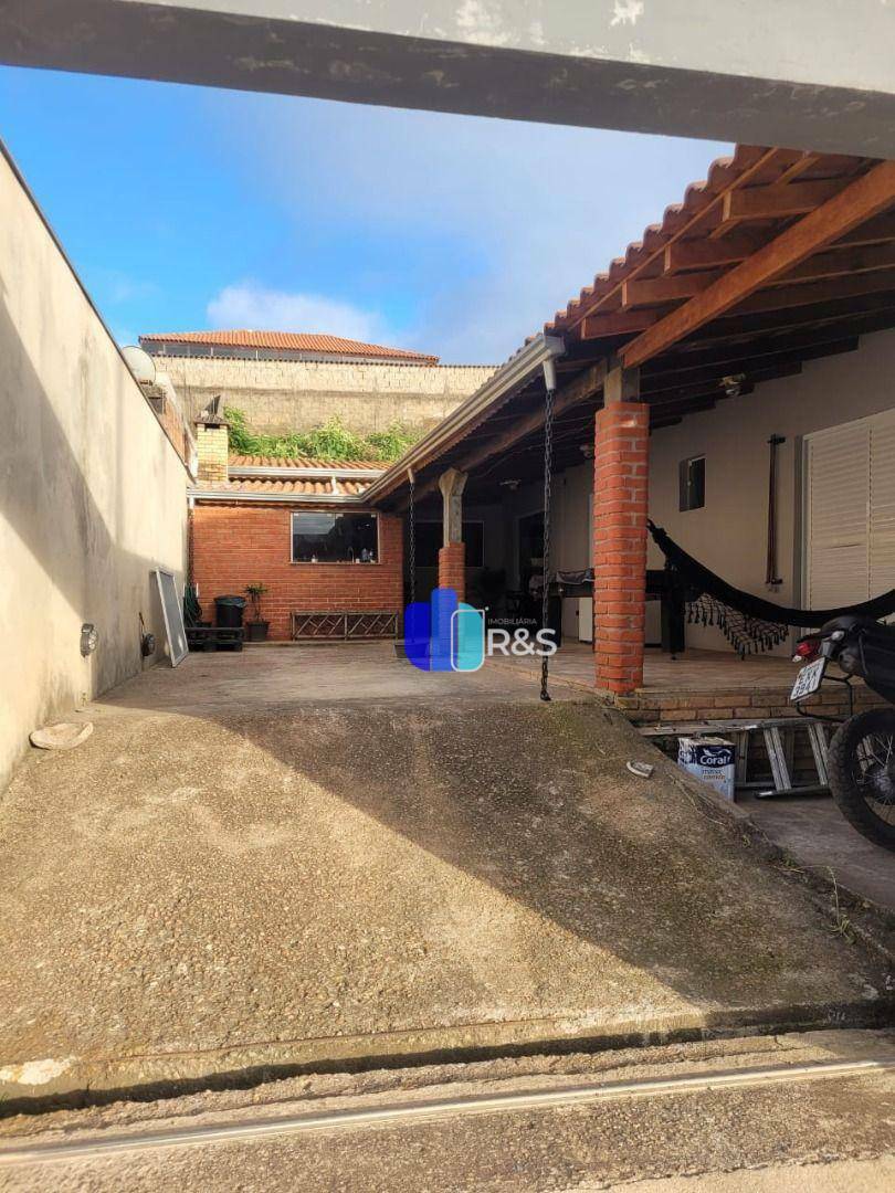 Casa à venda com 2 quartos, 147m² - Foto 3