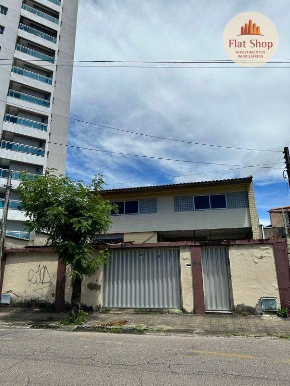 Casa à venda com 4 quartos, 300m² - Foto 4
