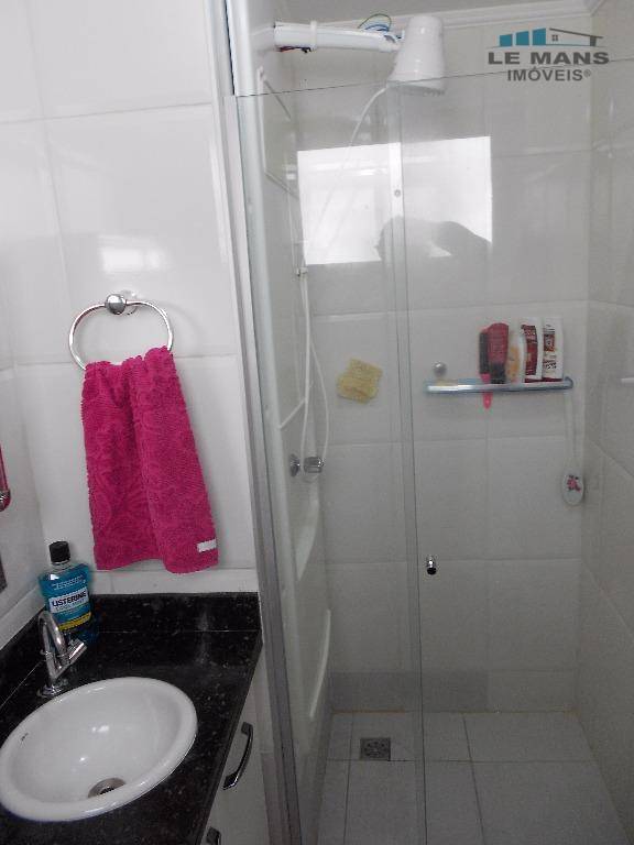 Apartamento à venda com 3 quartos, 70m² - Foto 18