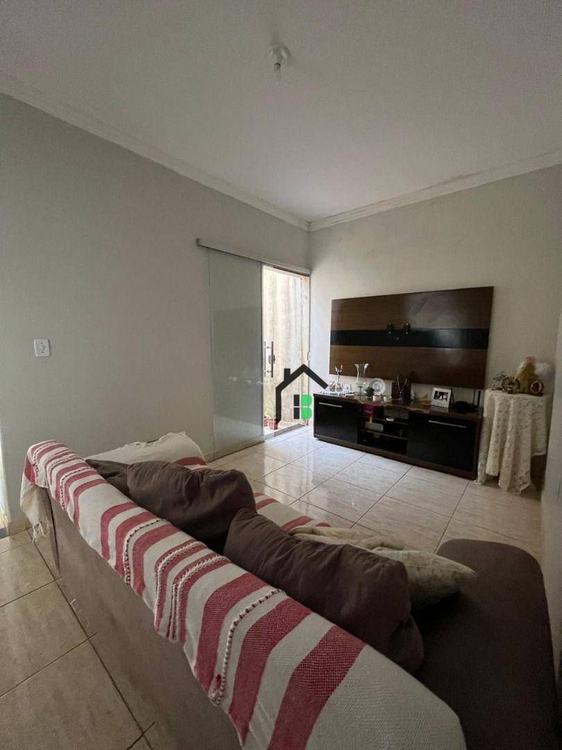 Casa, 3 quartos, 290 m² - Foto 3