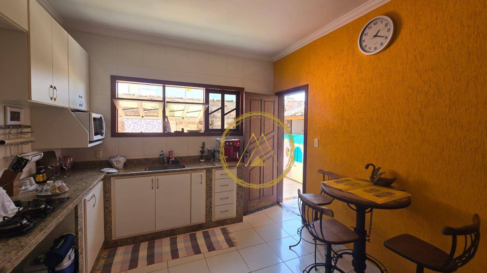 Casa à venda com 3 quartos, 198m² - Foto 26