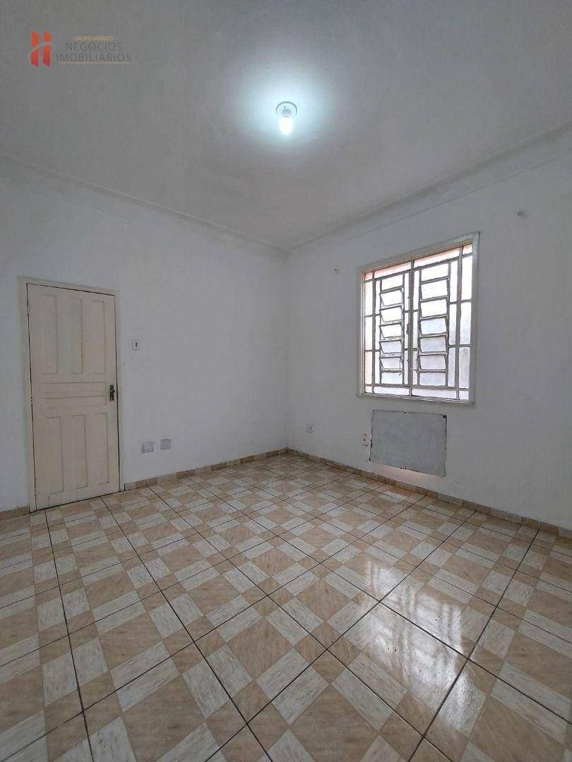 Casa à venda com 3 quartos, 220m² - Foto 12