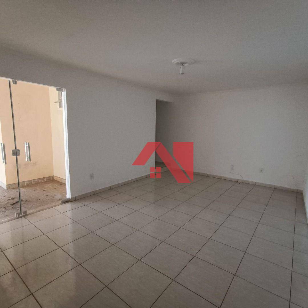 Casa à venda com 4 quartos, 180m² - Foto 15