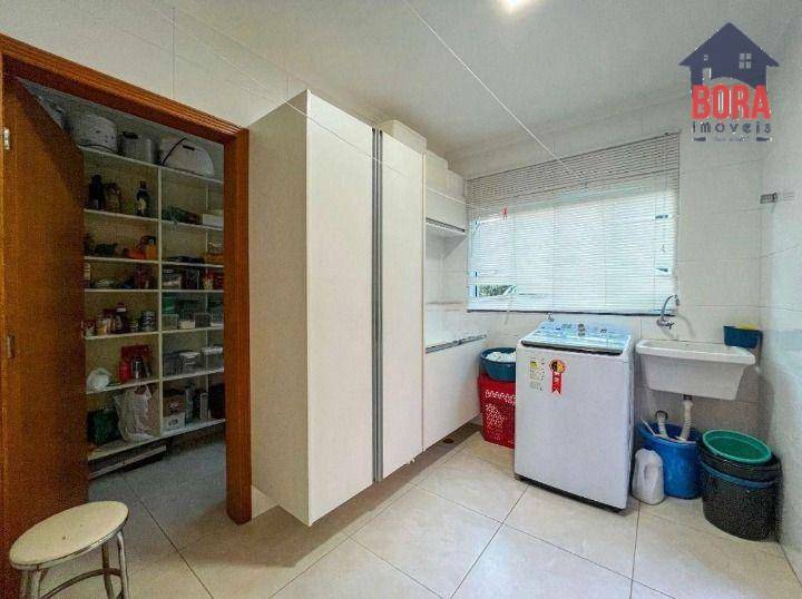 Casa à venda e aluguel com 4 quartos, 300m² - Foto 30