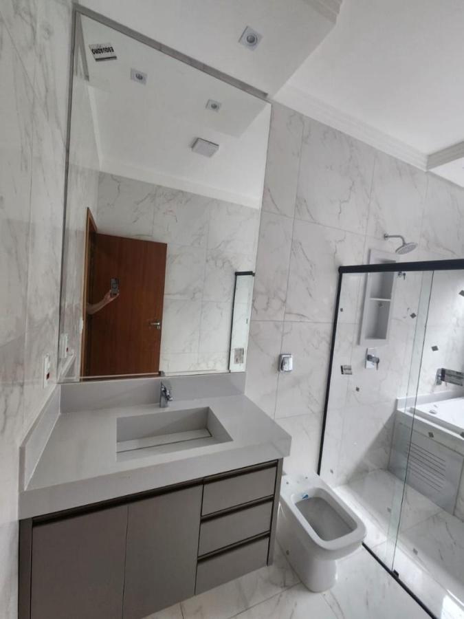 Casa à venda com 3 quartos, 204m² - Foto 11
