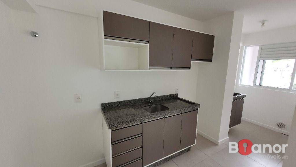 Apartamento para alugar com 3 quartos, 75m² - Foto 6