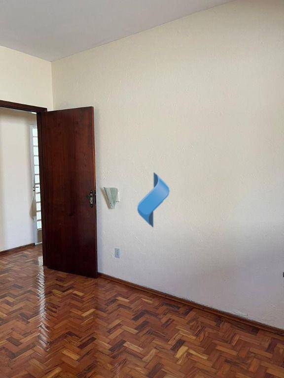 Casa à venda com 3 quartos, 177m² - Foto 8