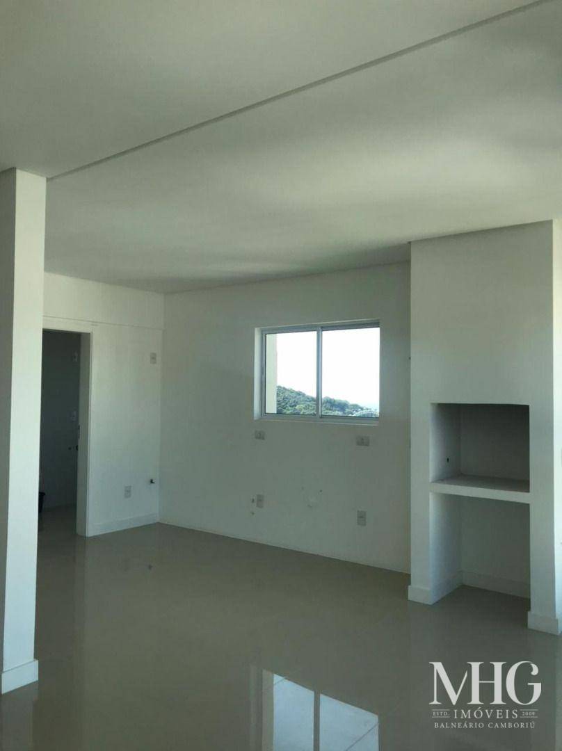 Apartamento à venda com 4 quartos, 135m² - Foto 4