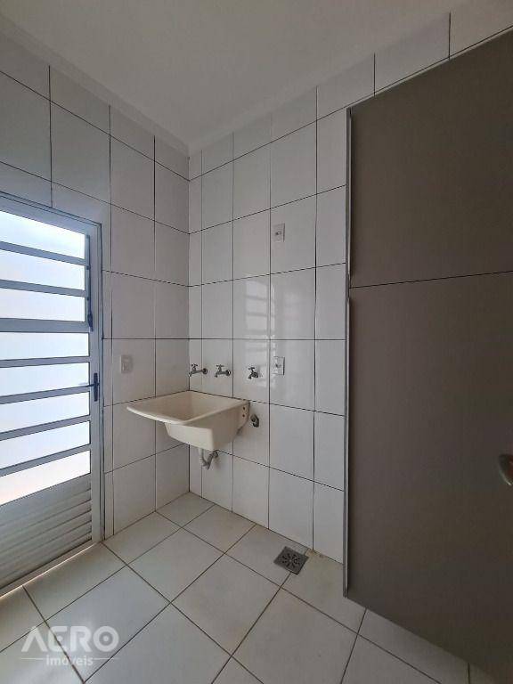 Casa de Condomínio à venda com 3 quartos, 258m² - Foto 11