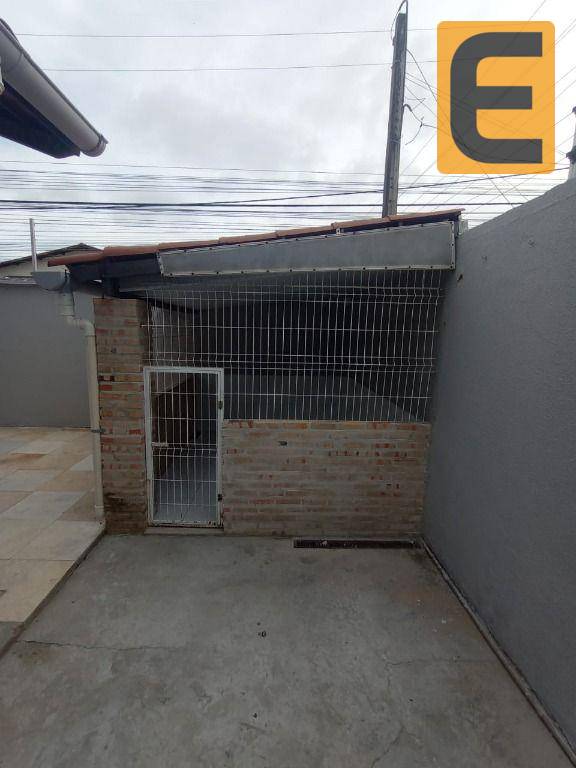 Casa para alugar com 3 quartos, 250m² - Foto 12