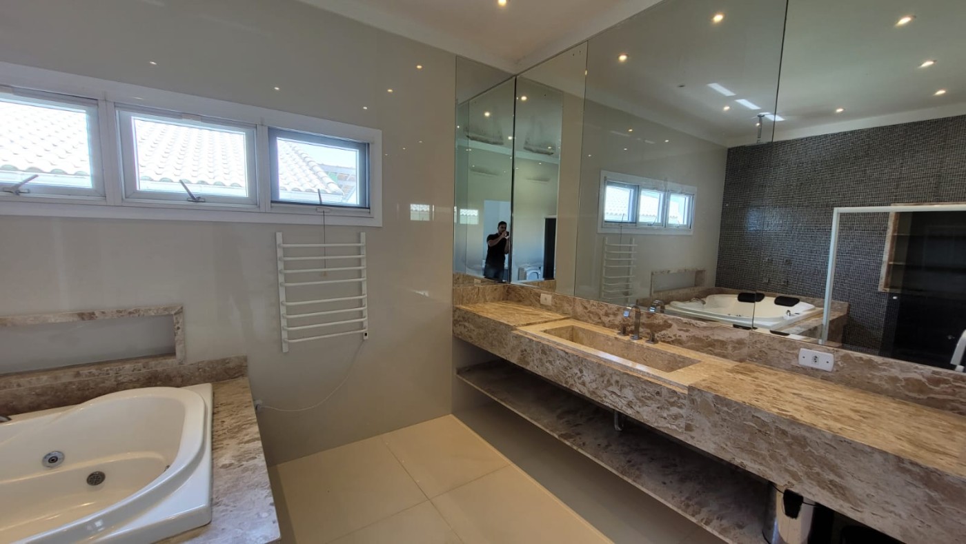 Casa à venda com 4 quartos, 300m² - Foto 50