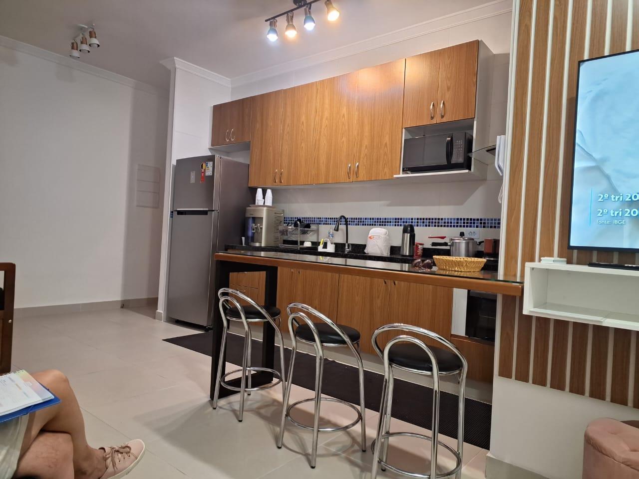 Apartamento à venda com 2 quartos, 62m² - Foto 3