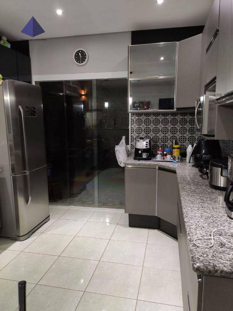 Casa à venda com 3 quartos, 140m² - Foto 4