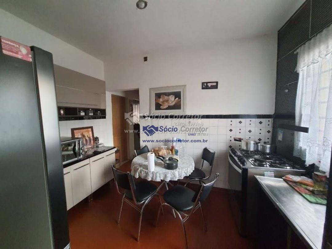 Casa à venda com 2 quartos, 180m² - Foto 10