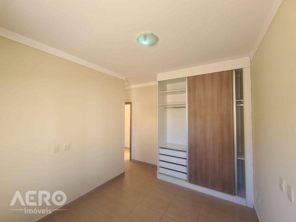 Casa à venda com 3 quartos, 230m² - Foto 6