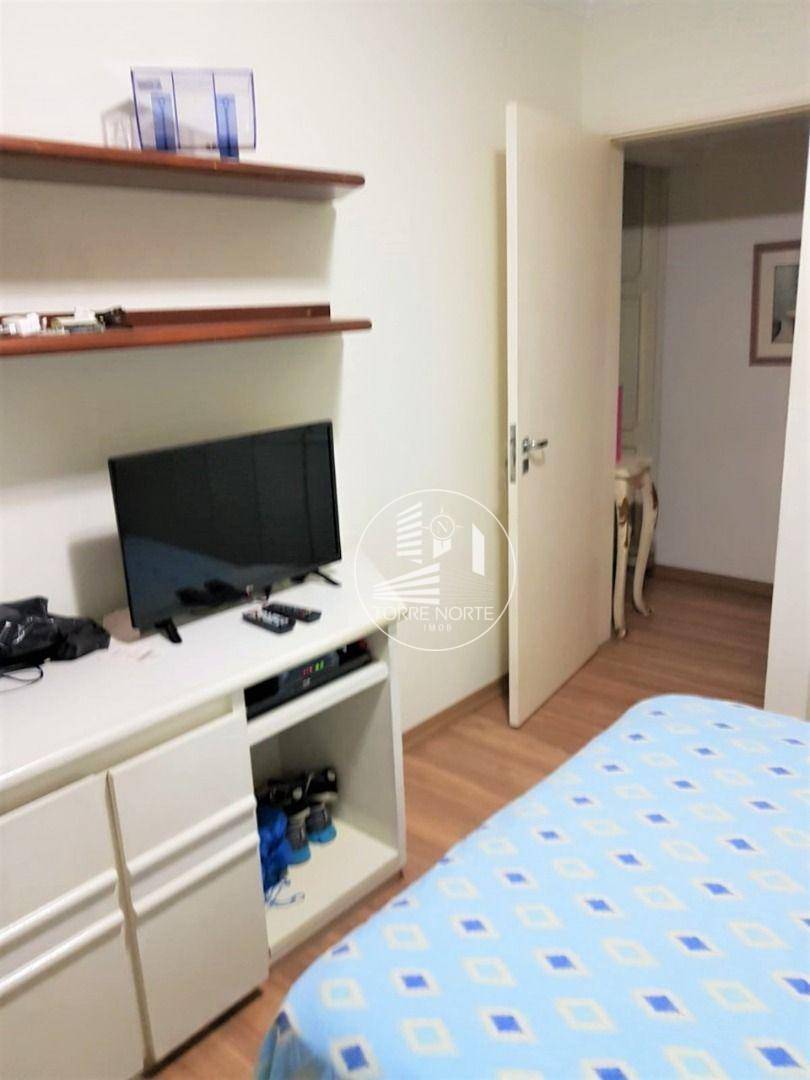 Apartamento à venda com 3 quartos, 144m² - Foto 9