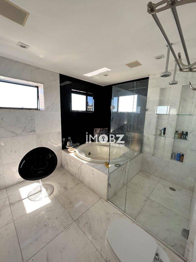 Apartamento à venda com 3 quartos, 270m² - Foto 29