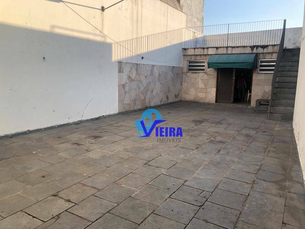 Sobrado à venda com 3 quartos, 200m² - Foto 4