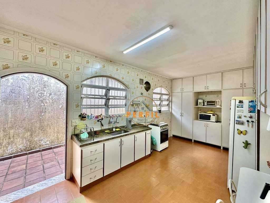 Chácara à venda com 3 quartos, 233m² - Foto 23