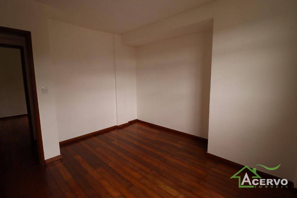 Apartamento à venda com 3 quartos, 154m² - Foto 23