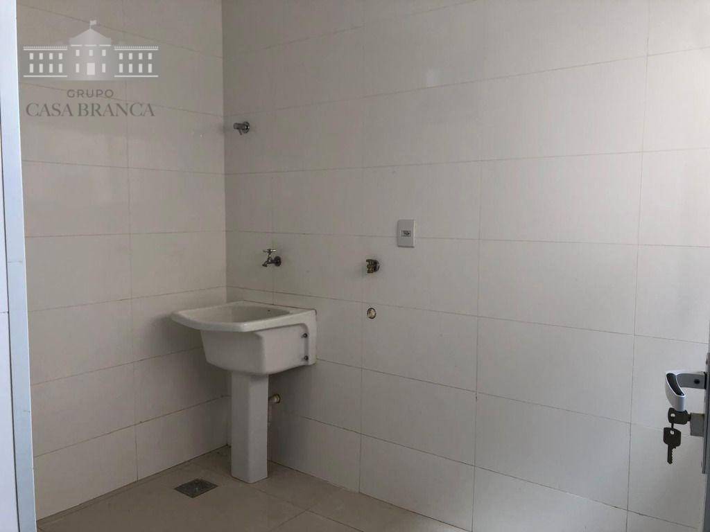 Apartamento para alugar com 3 quartos, 105m² - Foto 15