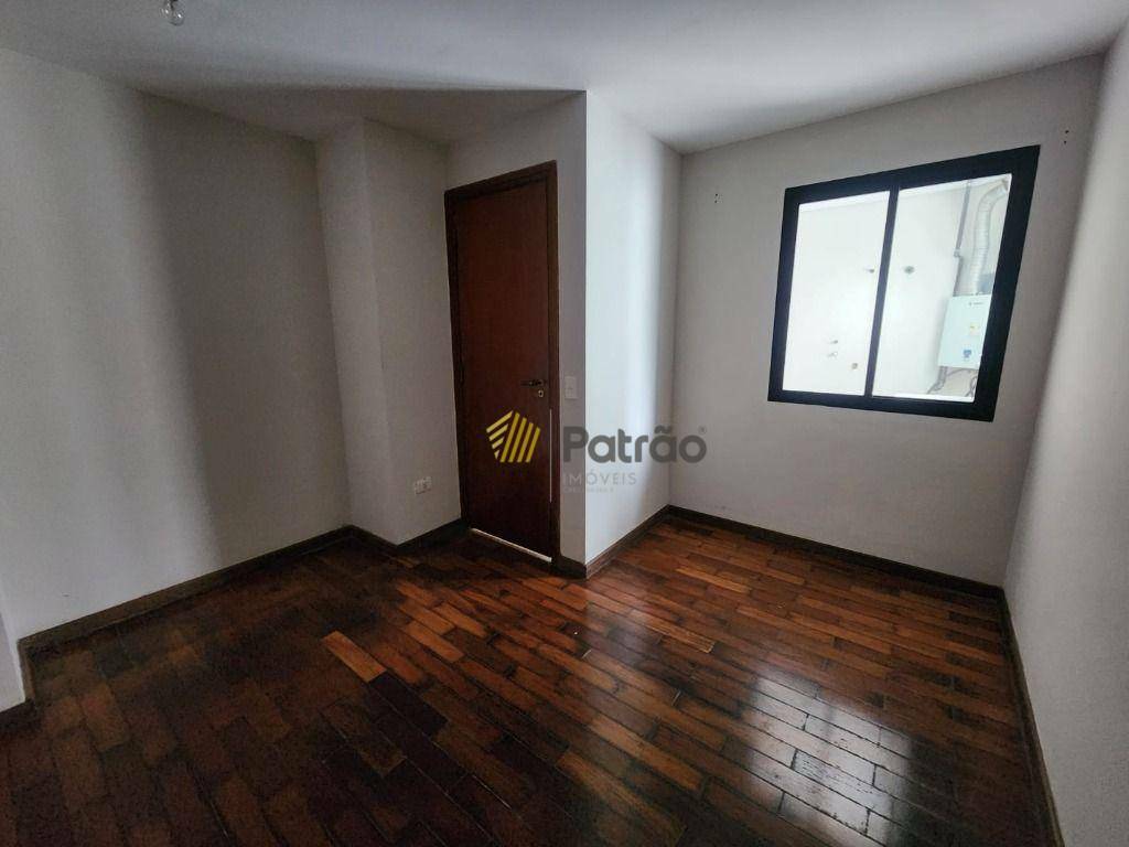 Apartamento à venda com 4 quartos, 207m² - Foto 17