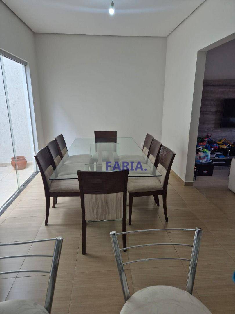 Casa, 3 quartos, 220 m² - Foto 5