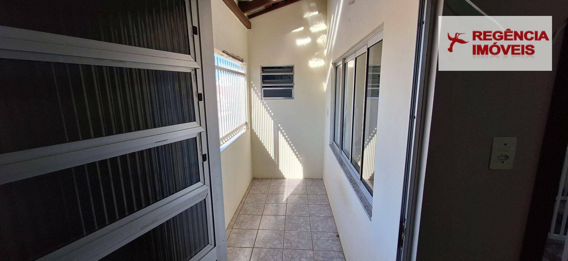 Casa à venda com 6 quartos, 238m² - Foto 50