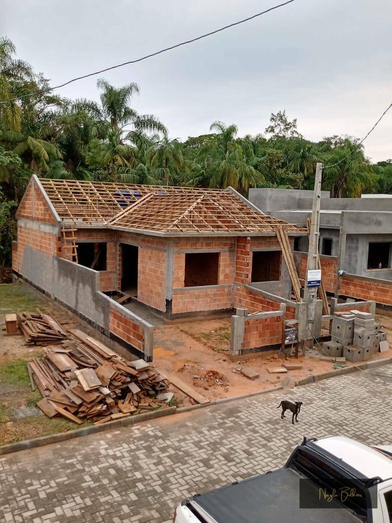 Casa à venda com 2 quartos, 100M2 - Foto 2