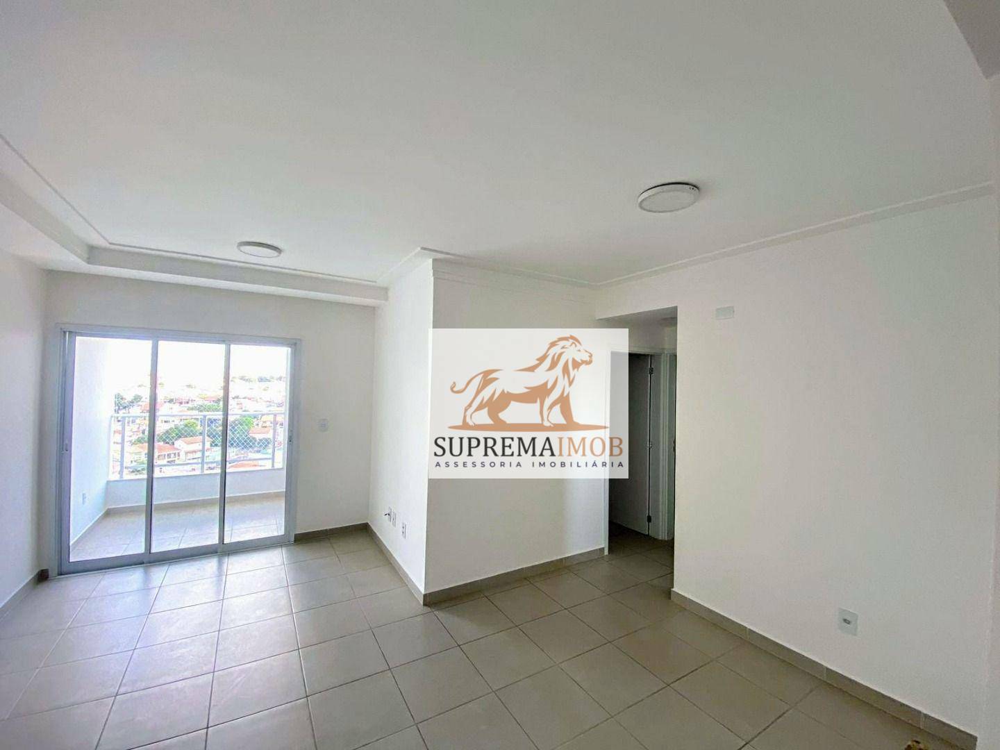 Apartamento à venda com 2 quartos, 72m² - Foto 2