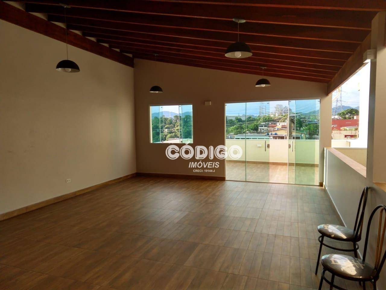 Casa à venda com 2 quartos, 120m² - Foto 2