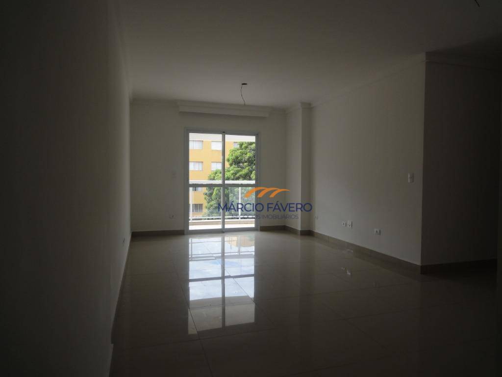 Apartamento à venda com 3 quartos, 114m² - Foto 2