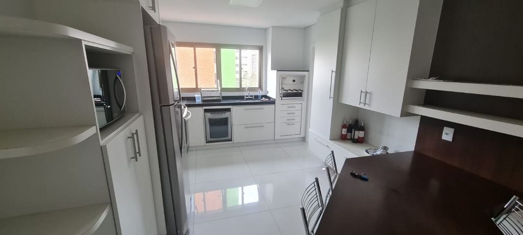 Apartamento à venda com 3 quartos, 128m² - Foto 25