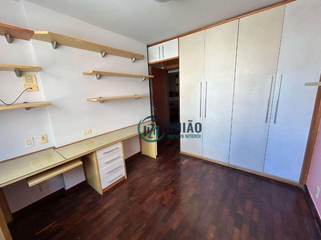 Apartamento à venda com 3 quartos, 130m² - Foto 5