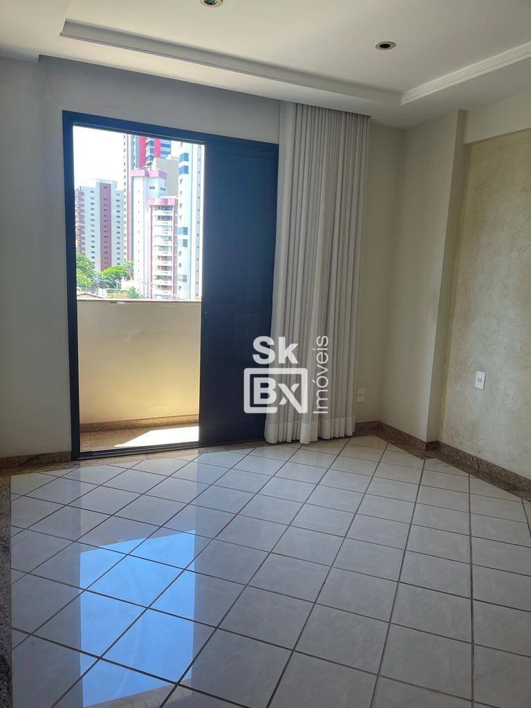 Apartamento à venda com 3 quartos, 208m² - Foto 12