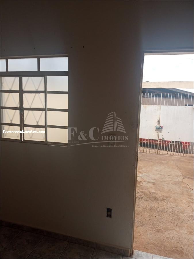 Casa à venda com 2 quartos, 200m² - Foto 6