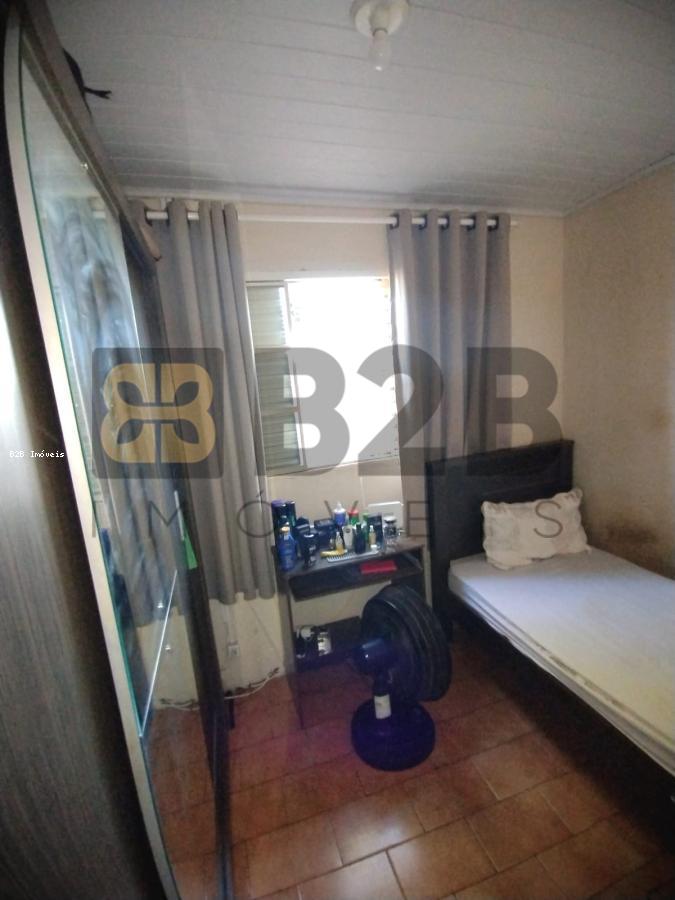 Casa à venda com 3 quartos, 200m² - Foto 7