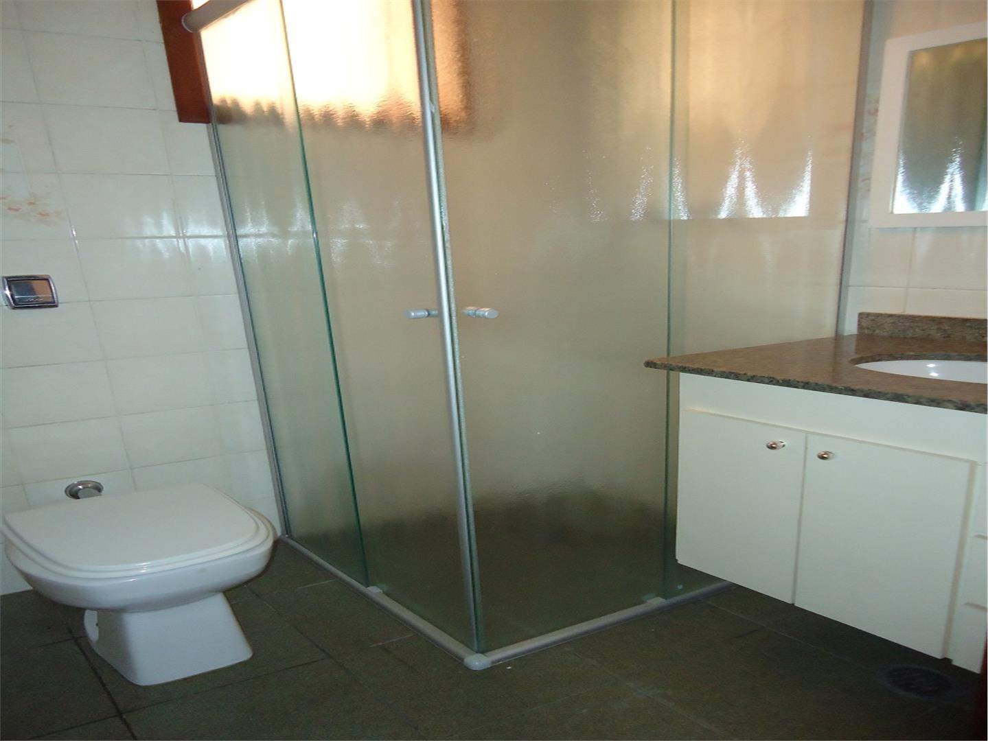 Casa de Condomínio para alugar com 3 quartos, 300m² - Foto 14