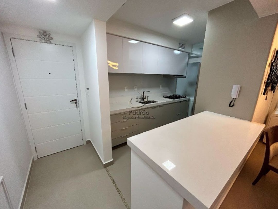 Apartamento à venda com 3 quartos, 98m² - Foto 8